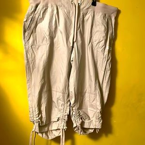 Calvin Klein 100% cotton beige/tan/khaki drawstring capri pant/short 2X